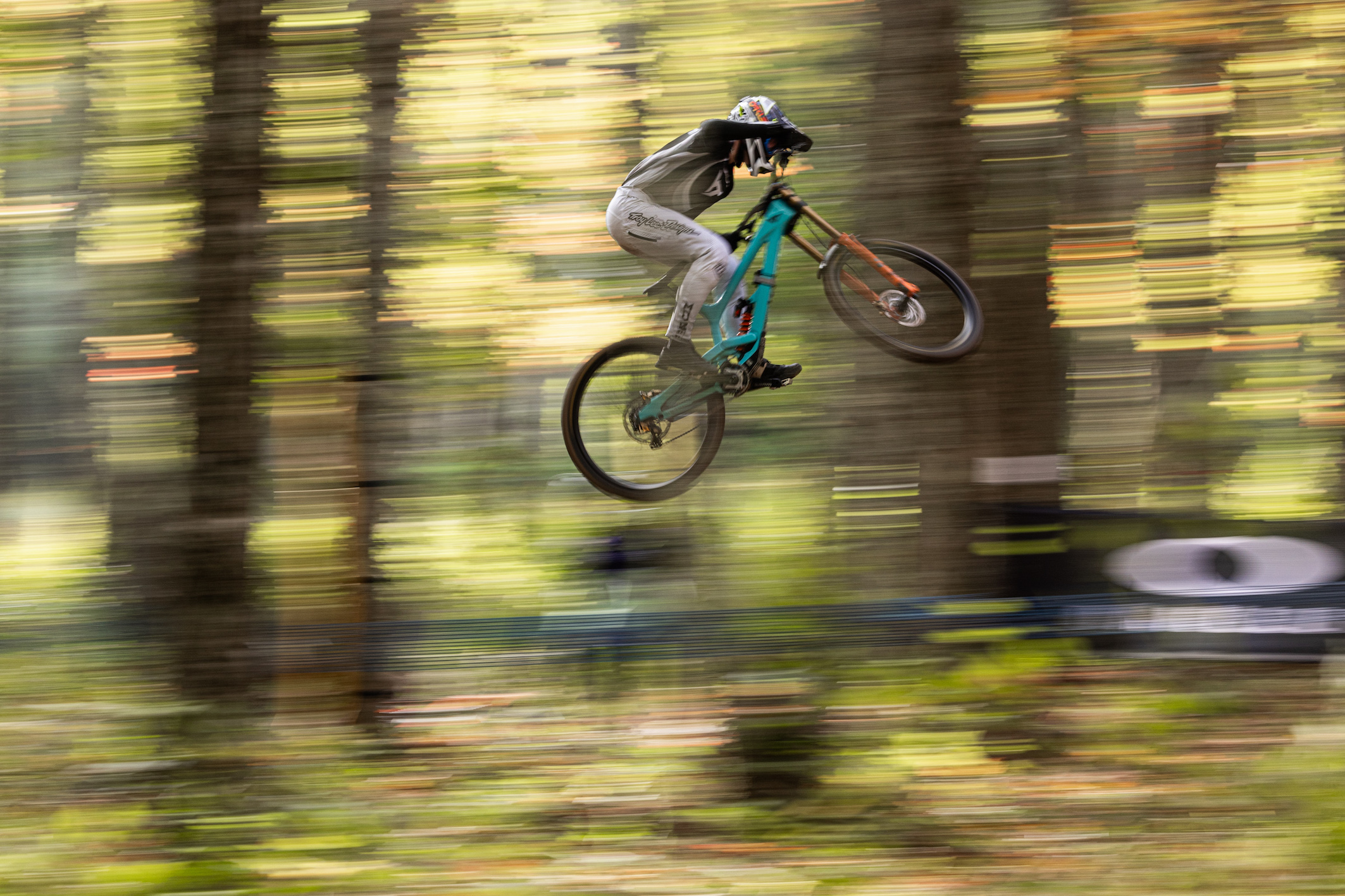 Dramatic downhill racing wows the Snowshoe fans as the World Cup goes ...