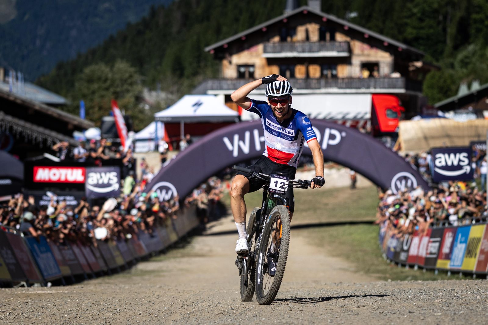 martin-thrills-home-fans-as-rissveds-secures-first-cross-country-double